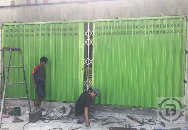 Jasa pintu harmonika Kabupaten Ende